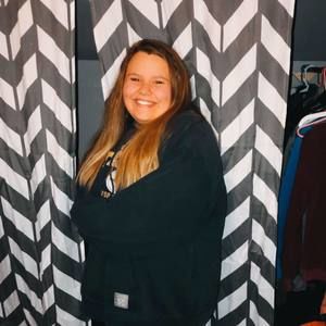 Meet your Posher, Chloe